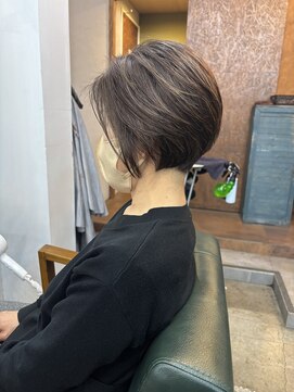 ヘアメイク デザート(HAIR MAKE DESART) 木村法子【ショートレイヤー×白髪ぼかしハイライト】