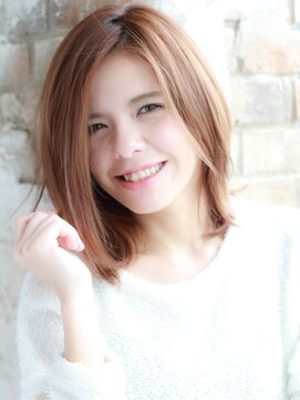 レガーミ(Legami) ストレートツヤ小顔ミディアム×ノームコア