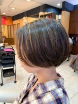 コノア スパーク(Conoah spark)&nbsp;ハイライトで立体感◎マロンベージュAラインボブ/デザインカラー