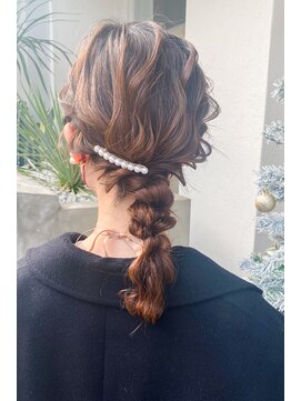 タイドヘア 茨木店(TIDE HAIR) 編み下ろしアレンジ