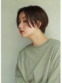 シアーグレージュ×ビジネスカジュアル×かきあげバング×ボブ