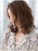 外国人風かき上げ前髪グラマラスカールセミディc古河30代40代