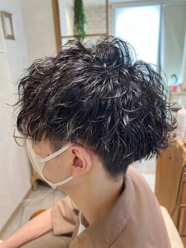 カルテット(Quartett) 【Quartett】刈り上げ×波巻きスパイラル