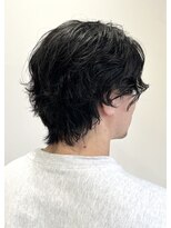 ネクストフォーヘアー(NEXT for hair)&nbsp;刈らないスタイル　スパイラルパーマ　ウルフ　センターパート