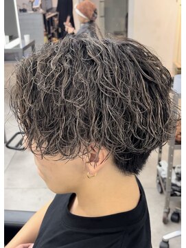 メンズフィール 東梅田店(MENS FEEL) 【標準】ツイスパイラルパーマ×ハイライト