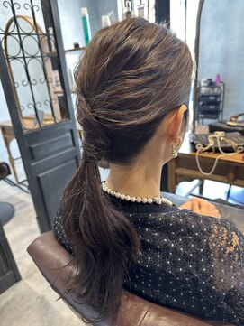 レヴィ 神楽坂(Levi) ポニーテルスタイル