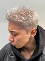 ビンゴ(BINGO)&nbsp;2103ホワイトブロンド刈り上げショートバーバーフェザーショート