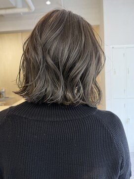 バベル アット フルリール 甲子園口(BABEL at fleurir) 透明感オリーブアッシュグレージュ切りっぱなしボブヘア