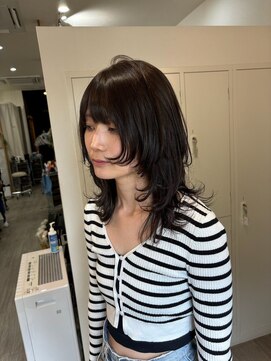 ロッカ(ROCCA) モードな黒髪ウルフ