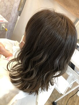 ハグエヴェック(HUG AVEC) シルキーベージュ