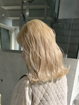 ヲタク(wotaku.) ブロンドベージュ抜きっぱなしブロンドハイトーントリプルカラー