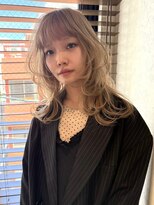 スリー 博多(THREE...)&nbsp;ヘーゼルベージュ
