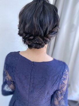 ヘアアンドメイクフォトスタジオ ルーファイブ(Roue five) 【池袋駅西口・ヘアセット】ギブソンタック