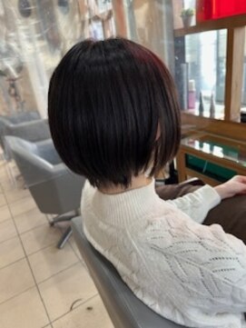 スタジオ アルファプラス 日暮里店(studio α+) ステップボーンカットカットボブショートハイライト白髪ぼかし