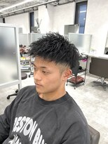 キートス(Kiitos)&nbsp;黒髪短髪ジェットツイストパーマ