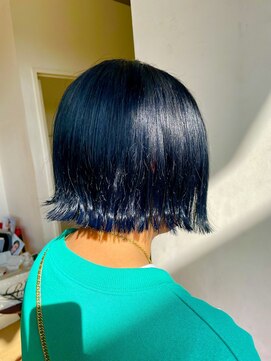 シャンプーボーイ 佐世保駅前店(SHAMPOO BOY) ネイビーカラー【ブリーチ/パーマ/ショート/ショート】