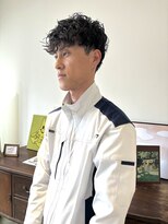ヘアーアイストゥーレ(HAIR ICI TRE) スペインカールスパイラルパーマツイストパーマフェード短髪
