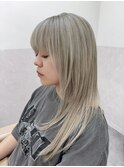 ロングのホワイトシルバー