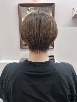 ルックアット(Look at) 【Look at】20代30代40代小顔ショートナチュラルハイライト