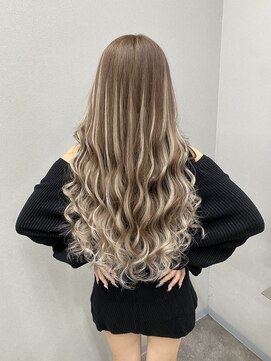 エミーバイモアムー(Emmie byMoremuu) 【埼玉YU-TA ギャルスタイル】