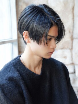 カライングドゥ(ing deux) 黒髪人気ツーブロックニュアンスセンターパート