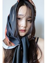 ロカ リセル バイ ツリー(loca resel by tree)&nbsp;スカーフヘアアレンジグレージュフェザーカットシースルーバング