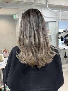 ラック(LUCK) バレイヤージュ/ミルクティーベージュ/レイヤーカット/船橋