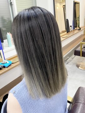 ランプ(Lamp) くびレイヤー グレーベージュ 白髪染め 白髪ぼかし 髪質改善