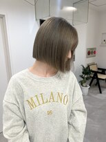 ヴィア 京都烏丸(Via)&nbsp;オリーブベージュ/ブラウン/ボブ/切りっぱなしボブ/ブリーチ