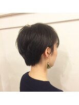 カタチヘアー(HAIR) 。。。。。。。。。春。。。ショート。。。カタチ。。。