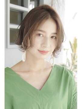 グレイス ヘアドレッシング 鷹匠(grace hair dressing) 【30代】外ハネパーマ×ブロンドベージュカラー