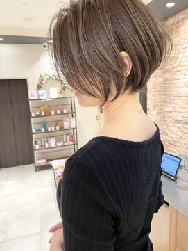 バンプ ギンザ(BUMP GINZA) 《30代40代》白髪ぼかしハイライト×前下がりボブ【イケダ】★