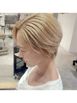 キッカ(kicca) 【kicca】超ハイトーン酸性ストレートスタイル