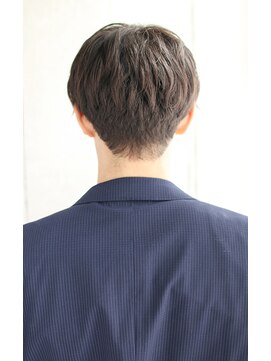 シュシュット(chouchoute) ツイストスパイラルコンマヘアスキンフェードセンターパート/015