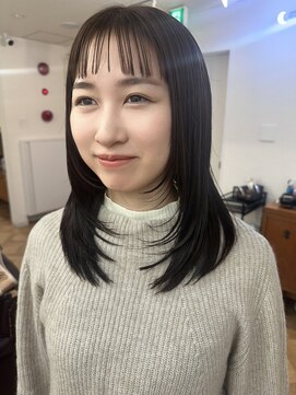 インビテーション(invitation) オン眉・ロングレイヤー・艶ブラウン