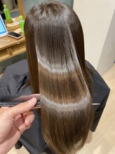 リル 人形町(RirE) 艶感あふれるナチュラルストレート