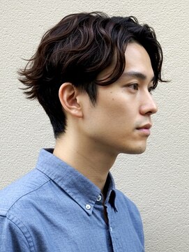 スー(suu) シャドウパーマセンターパートジェルスタイリングツヤあり