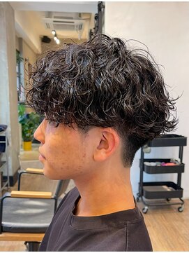 ユアーズヘア 新宿WEST(youres hair) ウルフ/センターパート/モテる/トランクスヘア/スパイラルパーマ