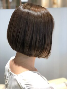 ファム(fam.)の写真/細かいニュアンスも理想通りに落とし込み、魅力を最大限に引き出すショートヘアスタイルをご提案♪
