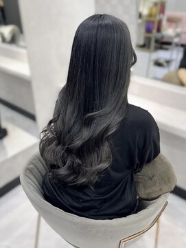 ジーナ 名駅(XENA.) 《karen》ダークグレー/暗髪/艶カラー/透明感カラー/韓国ヘア