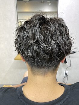 クラスタ(cluster)の写真/経験豊富なスタイリストがお客様一人ひとりの髪のお悩みに親身に寄り添い丁寧にカウンセリング◎