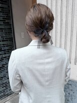 ワゴンヘアー(wagon hair) ふわふわシニヨン