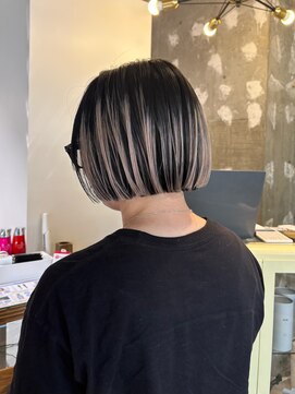 ゼストカロン(ZEST Kalon) デザインカラー ぷっつりボブカット!