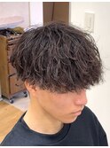 刈り上げセンターパート/波巻きツイストスパイラル/円町