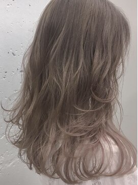 ブルーフェーセス 表参道(blue faces) 『blue faces』　フェザーレイヤーカットスタイル