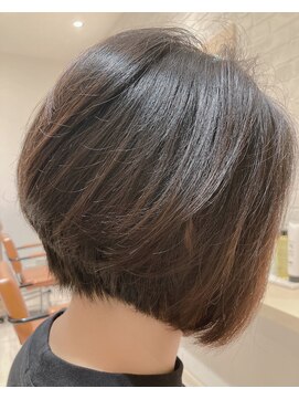 マリーナヘアー(marina hair) ナチュラル 前下がり スタイル☆