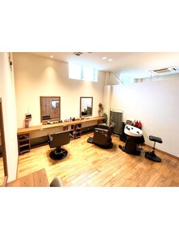 【国立谷保】木と人の温かさを感じるナチュラルなHAPPY空間。髪も心も潤う美容時間を"PORE PORE"で。