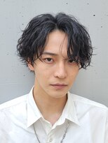 フィフス 原宿(fifth)&nbsp;波巻きスパイラルパーマウルフマッシュセンターパートコンマヘア