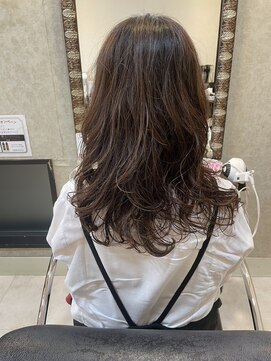 ドゥーク(dowku) ニュアンスセミウェットガーリーロングナチュラル20代30代40代