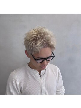 キング 高槻(K!ng) 縮毛矯正髪質改善ハイライトレイヤーカット高槻美容室エクステ